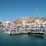 Appartement Lumineux Et Confortable A Agadir