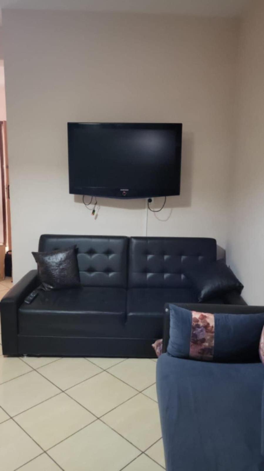 Lumineux Et Confortable A *
